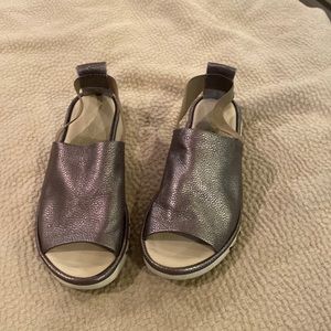 The Flexx sandal , size 6 , pewter color.